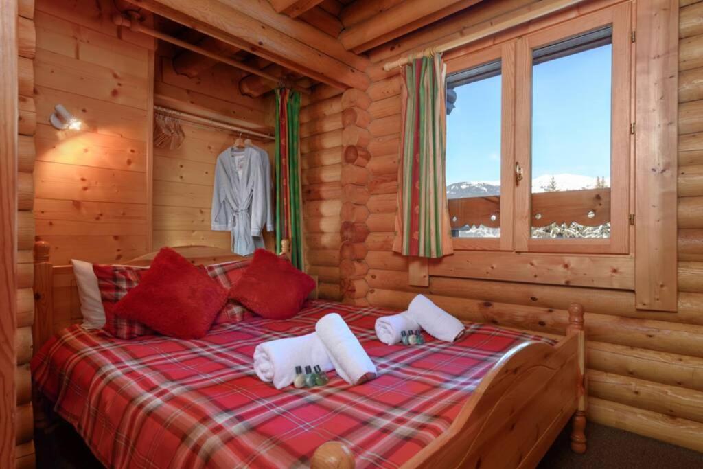 Chalet Le Baikal 10 Personnes, Pres Des Pistes Courchevel