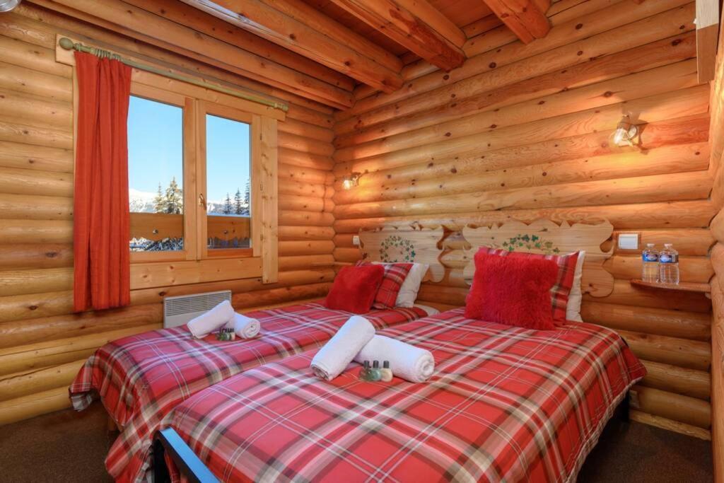 Chalet Le Baikal 10 Personnes, Pres Des Pistes *